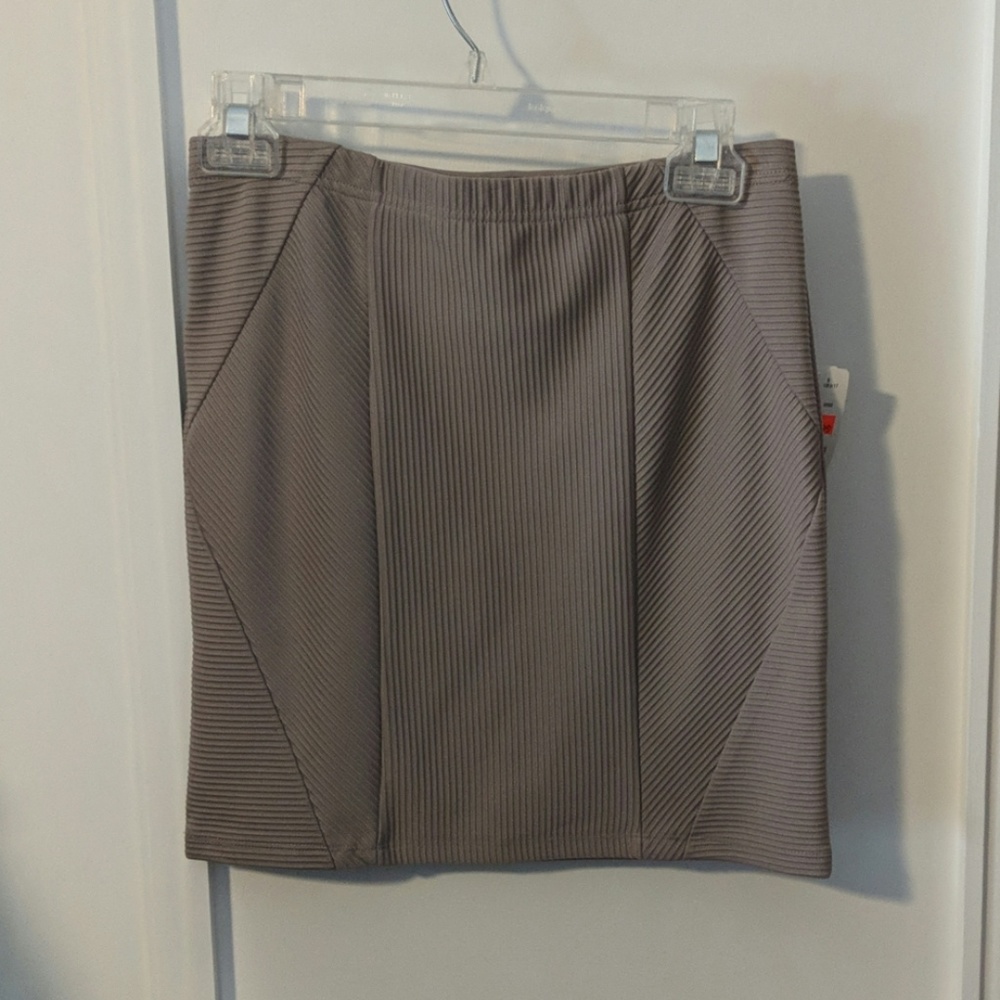 NWT Cute Baige Skirt